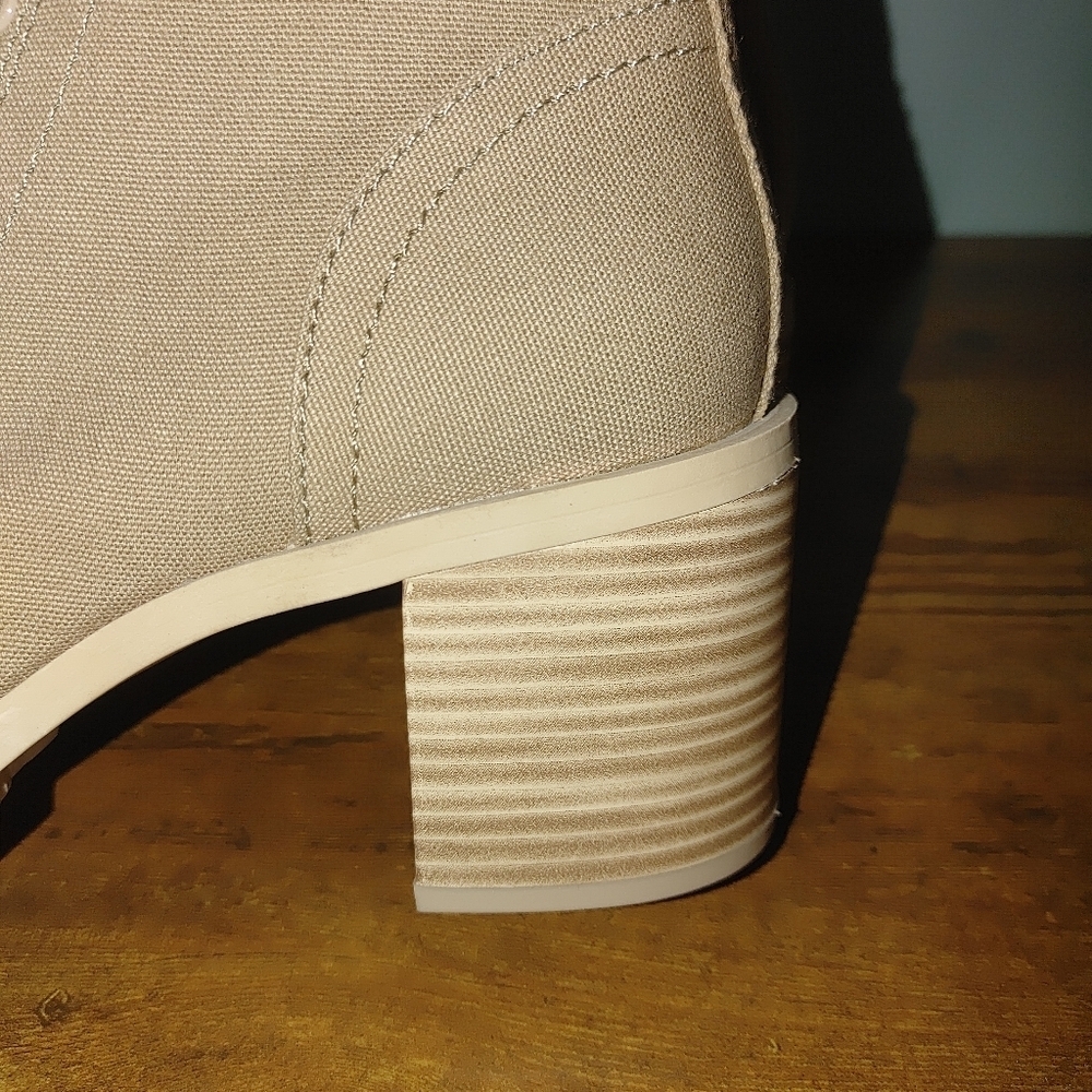 Dolce Vita Stylish Tan Women's Ankle Combat Boots Size 8.5 - Picture 8 of 10